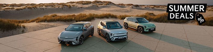 Der Kia EV4, Kia EV2 und Kia EV3 aus Vogelperspektive